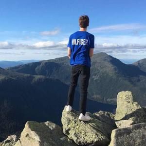 Meet your Posher, Hunter